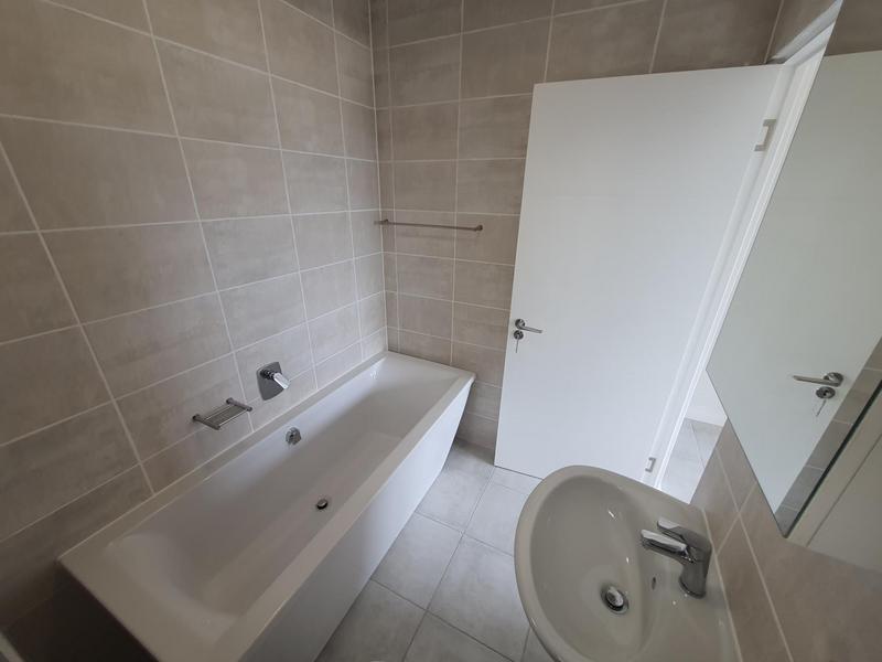 2 Bedroom Property for Sale in Gordons Bay Western Cape